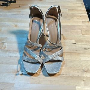 Champagne colored Calvin Klein Women’s Platform Heals size 9 1/2 NWOB